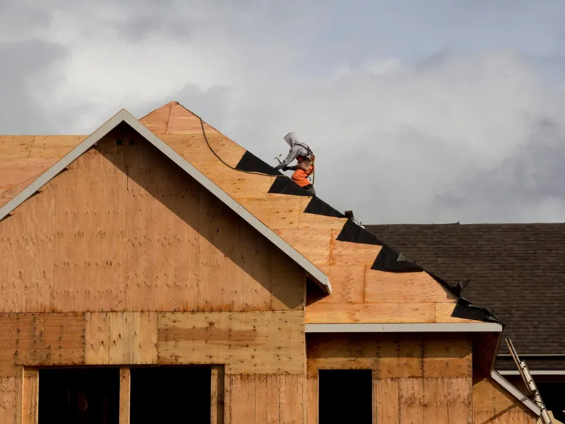 pose de velux plesse